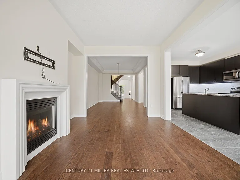 2455 Village Cmn — Photo 19