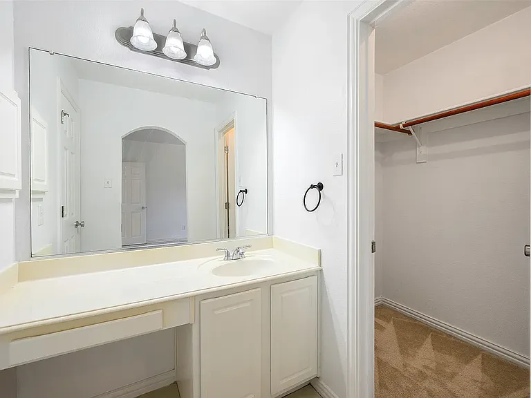1700 Little River Ct — Photo 24