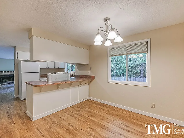 5223 SW 62nd Ave — Photo 6
