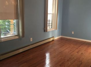 6812 76th St, Middle Village, NY 11379