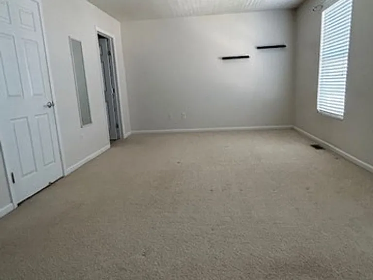 304 Kelsey Dr — Photo 17