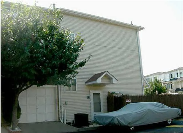 10 Ashley Ln photo 1