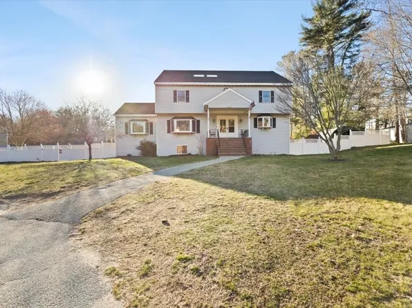 57 Spruce St, Middleboro, MA 02346