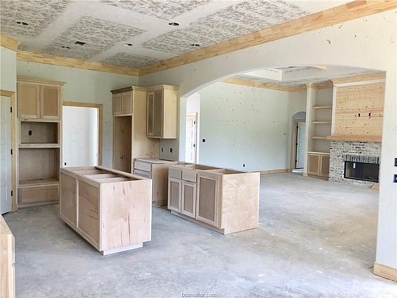 3rd image of 4267 Chukker Ln