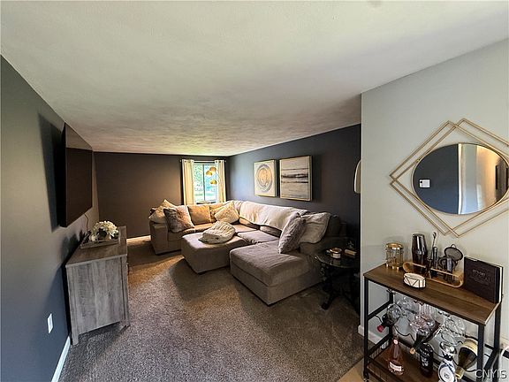 5th image of 260 Watertree Dr