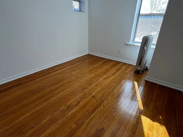 5000 W Adams St — Photo 10