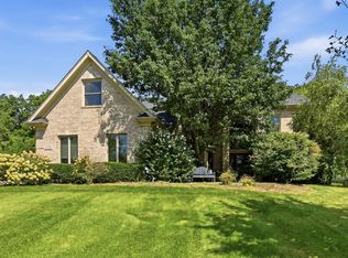 2S291 Pine Row Ct, Elburn, IL 60119