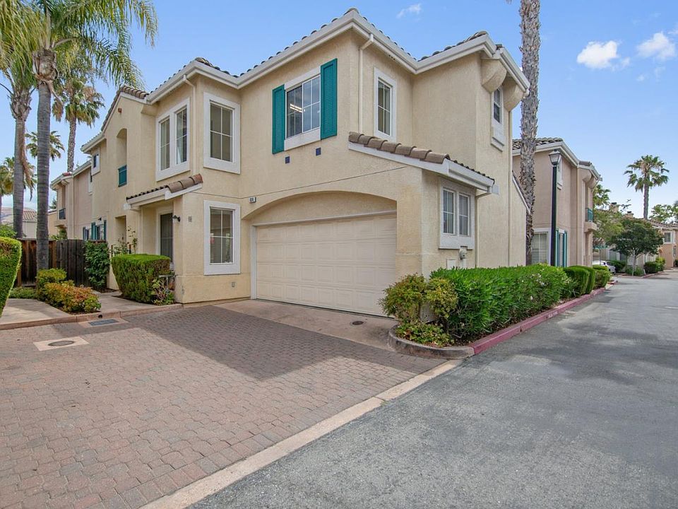1st image of 834 Cane Palm Ct