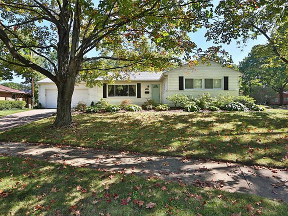 2nd image of 694 Farrington Dr