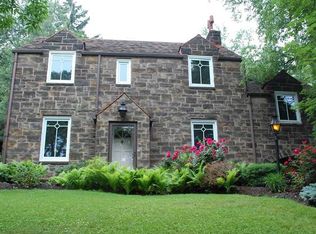 220 Catalpa Pl, Pittsburgh, PA