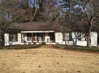 3132 Warrington Rd, Mountain Brook, AL 35223