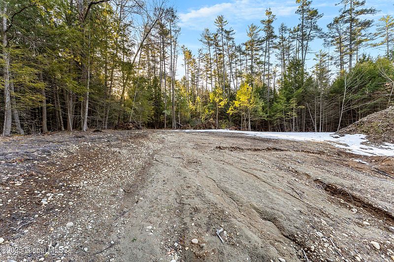 4th image of 51 Mountain Lane