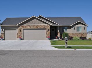 5610 S Cory Ln, Ammon, ID 83406