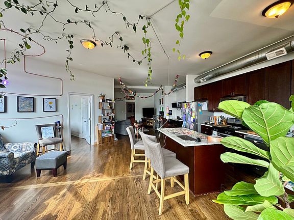 2nd image of 1574 N Milwaukee Ave APT 3W