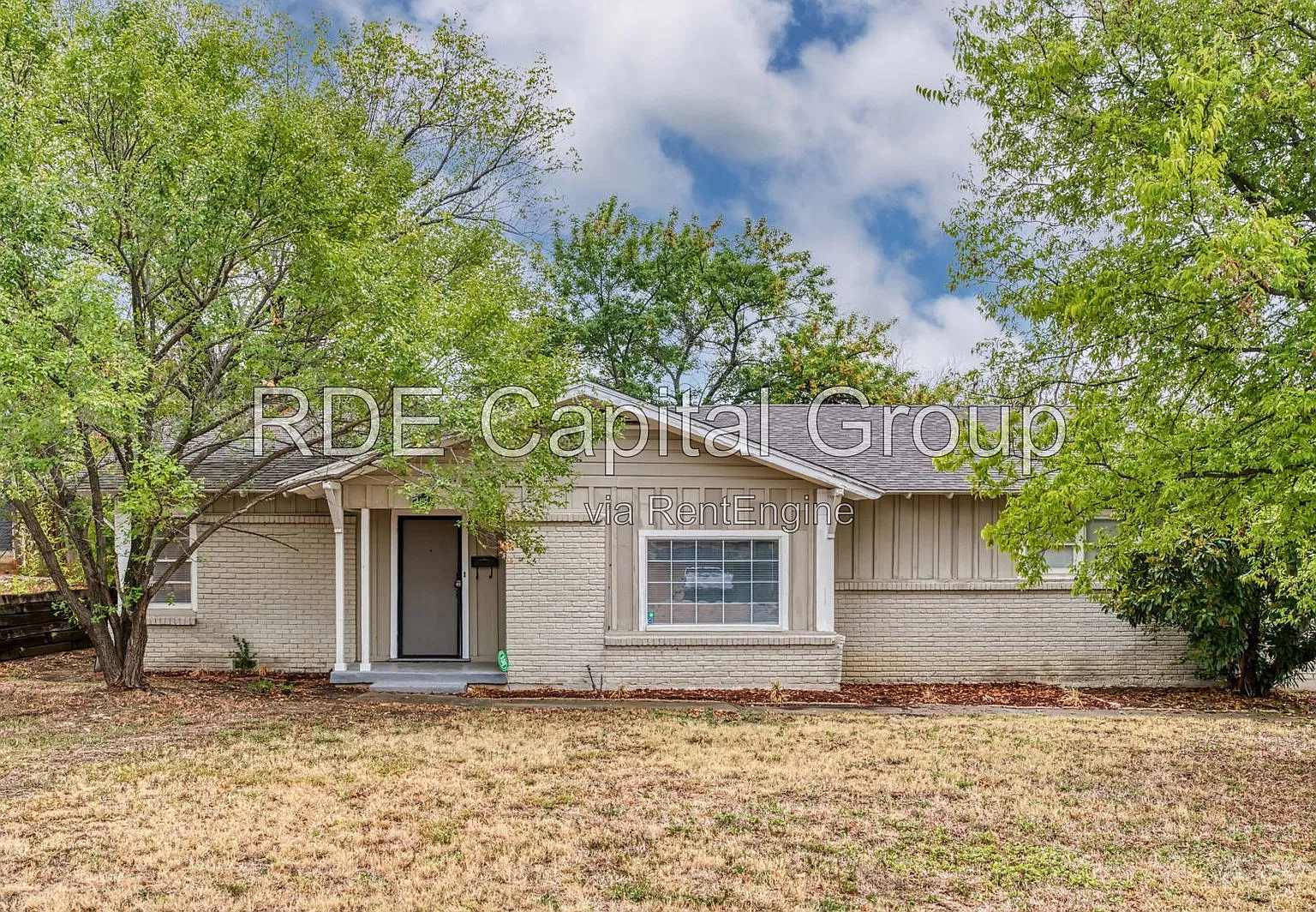 3 bed, 2.0 bath, 1941 sqft, $1,900 — Photo 3