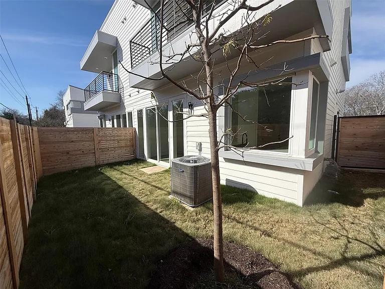 2000 Riverside Farms Rd #14102 — Photo 8
