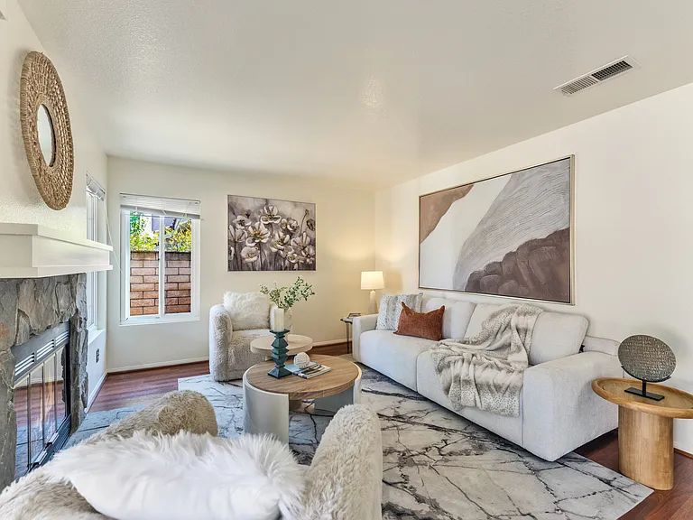 6587 Shawna Ave — Photo 10