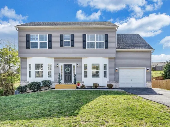 424 Cambridge Court Rd, Vinton, VA 24179