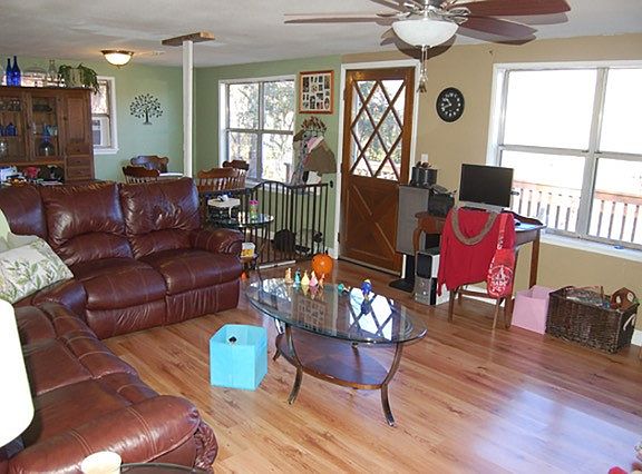 3rd image of 16784 Brentwood Mountain Rd