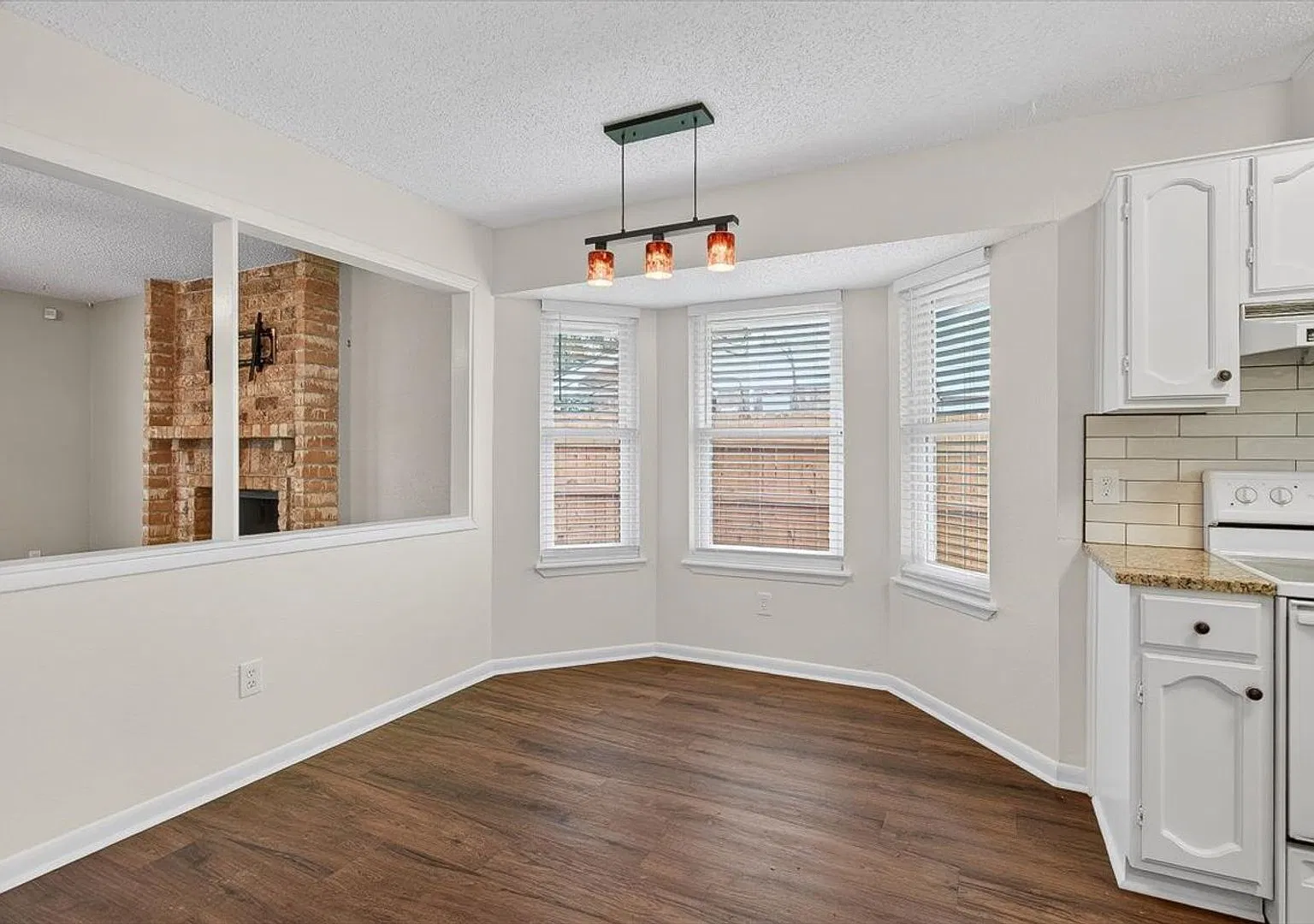 4026 Northwood - 3/bedroom 2/bathroom - $1,850/month — Photo 4