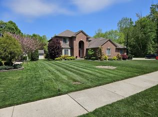 34173 Jerome St, Chesterfield, MI 48047