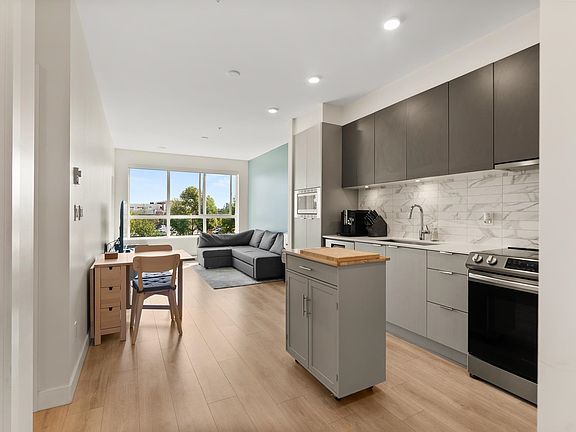 5th image of 1792 Starling Dr #203