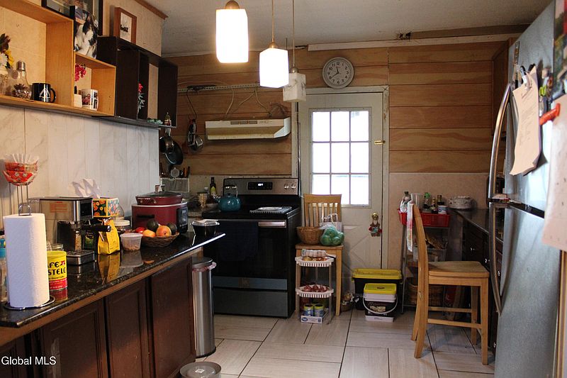 5th image of 1576 4th Street