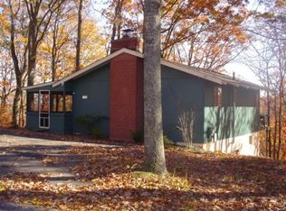 708 Holiday Haven Dr, Smithville, TN 37166