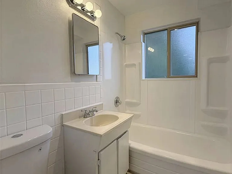 8849 35th Ave SW — Photo 26