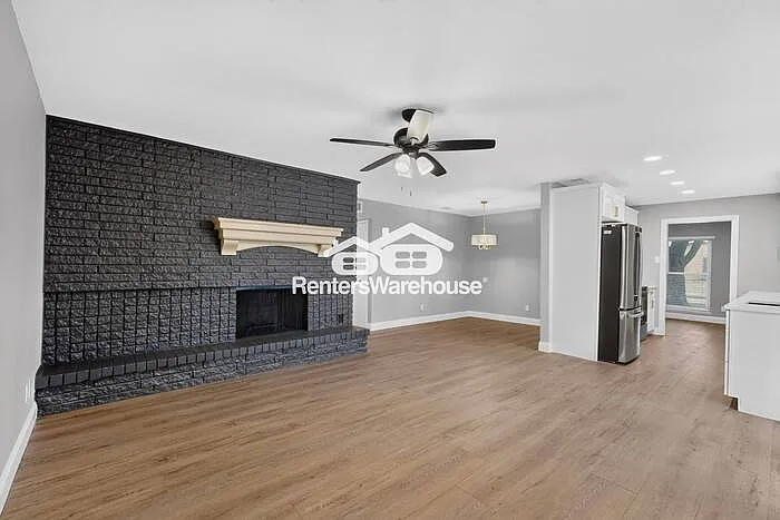 1004 Whitehall Dr — Photo 13