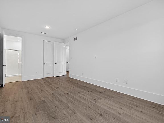 4th image of 22378 Langford Ln