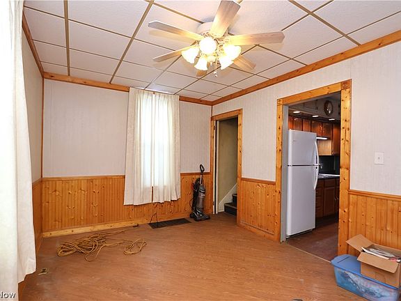 4th image of 941 Reid St