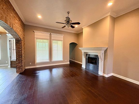 2nd image of 3714 Willow Wood Dr