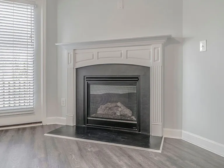 713 Samuel Cary Dr — Photo 21
