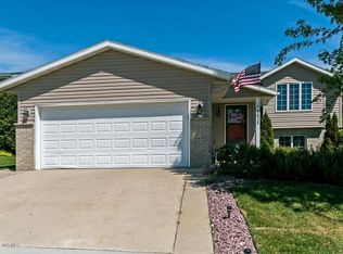 2635 61st St NW, Rochester, MN 55901