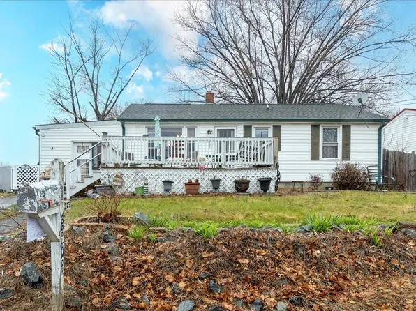 103 Woodlawn Dr, Rocky Mount, VA 24151