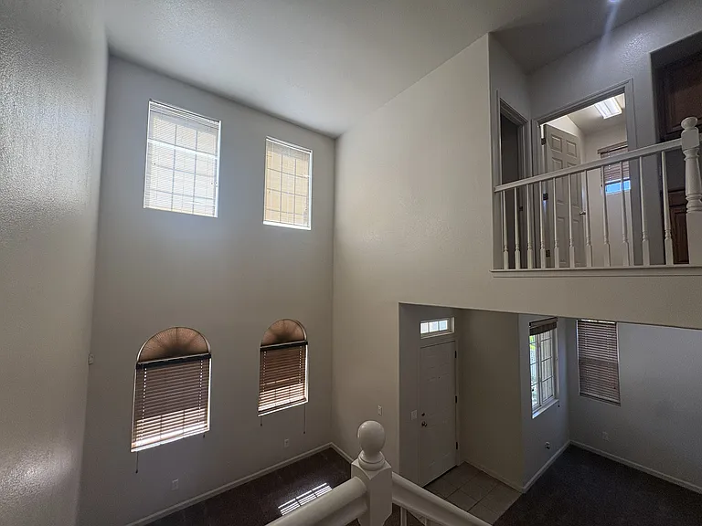 3564 Sarasota Ave — Photo 14