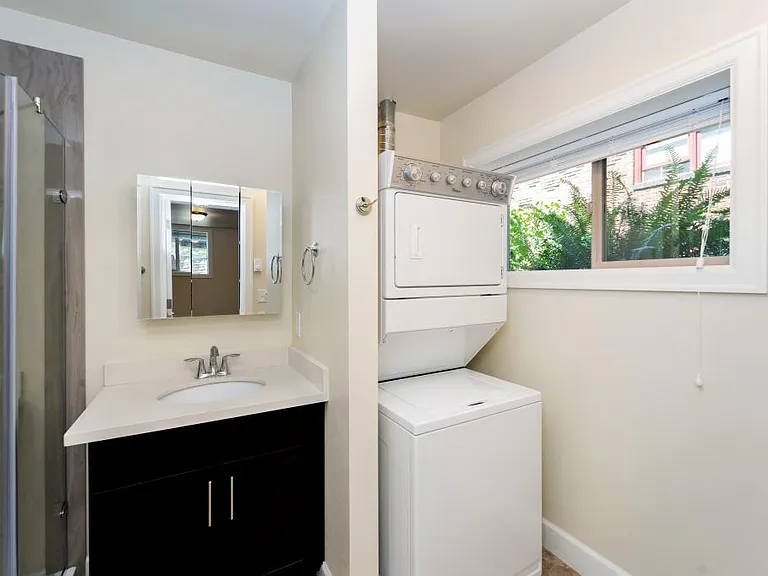 2038 Yale Ave E #7 — Photo 11