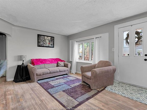 5th image of 3887 Turner Rd