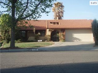 2132 Redwood Dr, Hemet, CA 92545