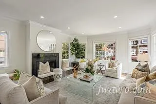 325 Moncada Way — Photo 3