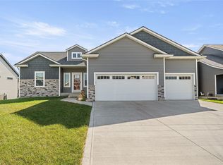 3415 NW Reinhart Dr, Ankeny, IA 50023