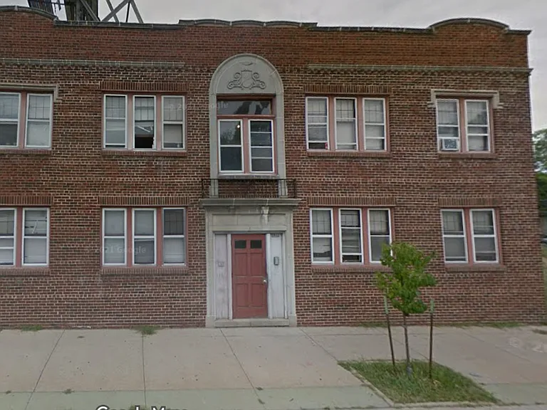 3812 W Villard Ave — Photo 1