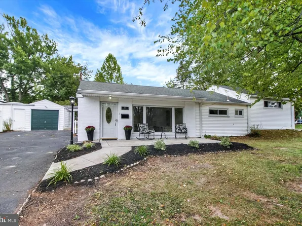 212 Valley Rd, Plymouth Meeting, PA 19462