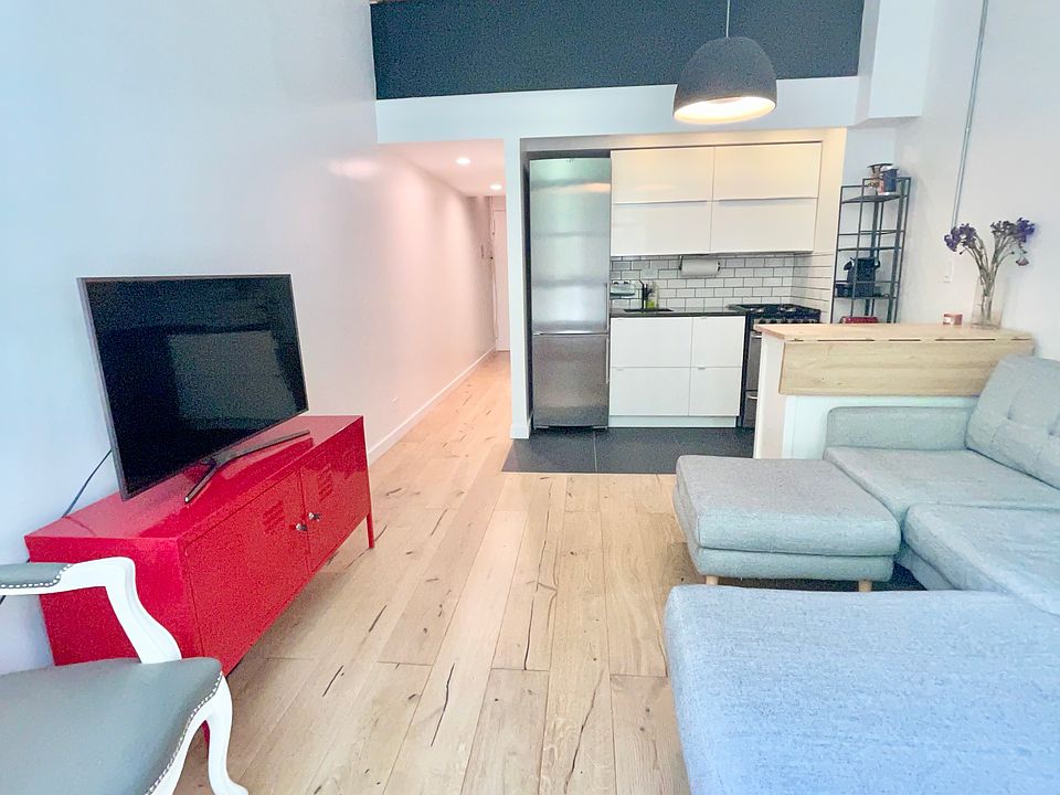 1st image of 350 E 62nd St APT 2N