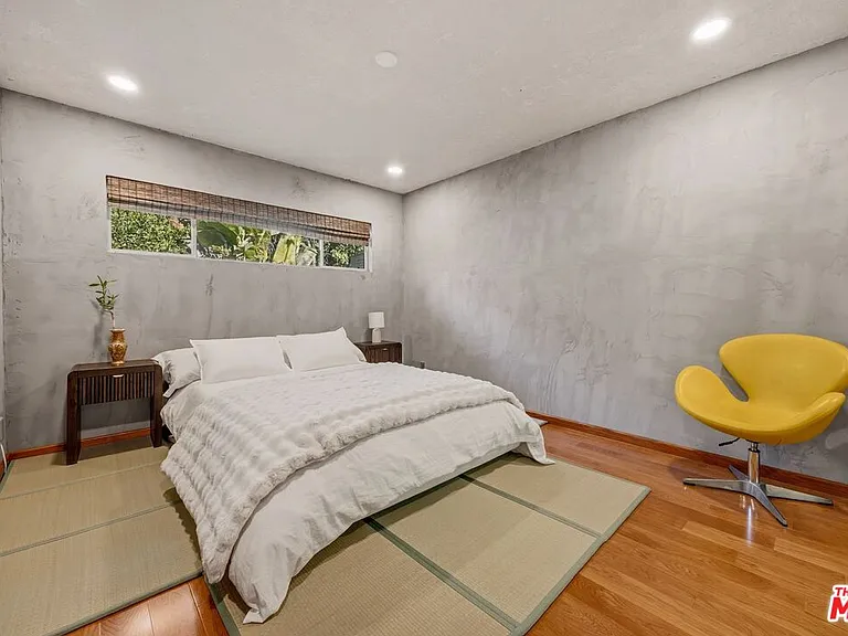 1133 Somera Rd — Photo 29