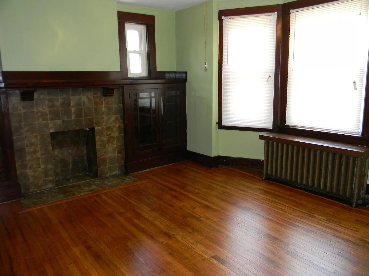 2 bed, $1,295 — Photo 2