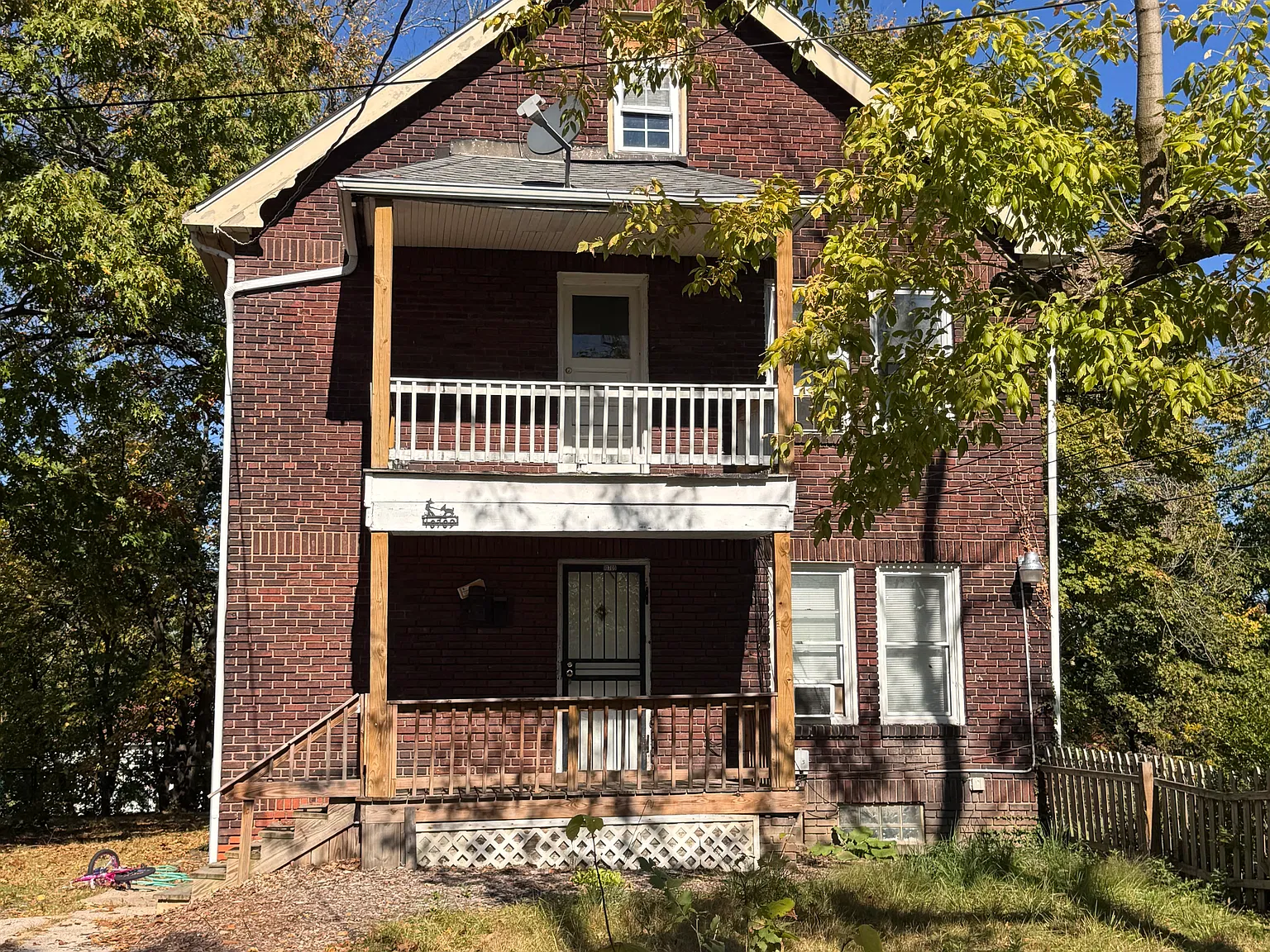 2 bed, 1190 sqft, $1,200 — Photo 1
