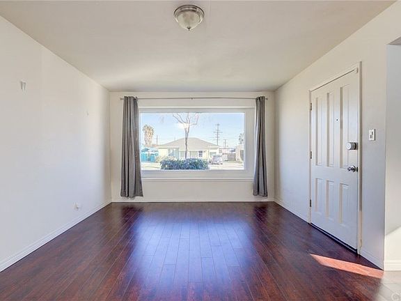 5th image of 13427 Mettler Ave