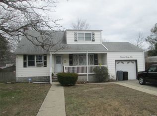 1495 Straight Path, Lindenhurst, NY 11757